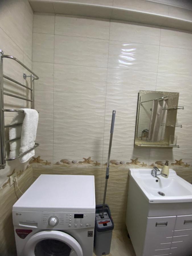 Atlantis Apartment Bishkek Bagian luar foto