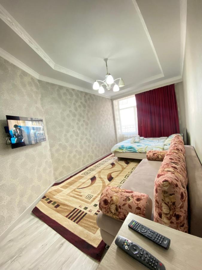 Atlantis Apartment Bishkek Bagian luar foto