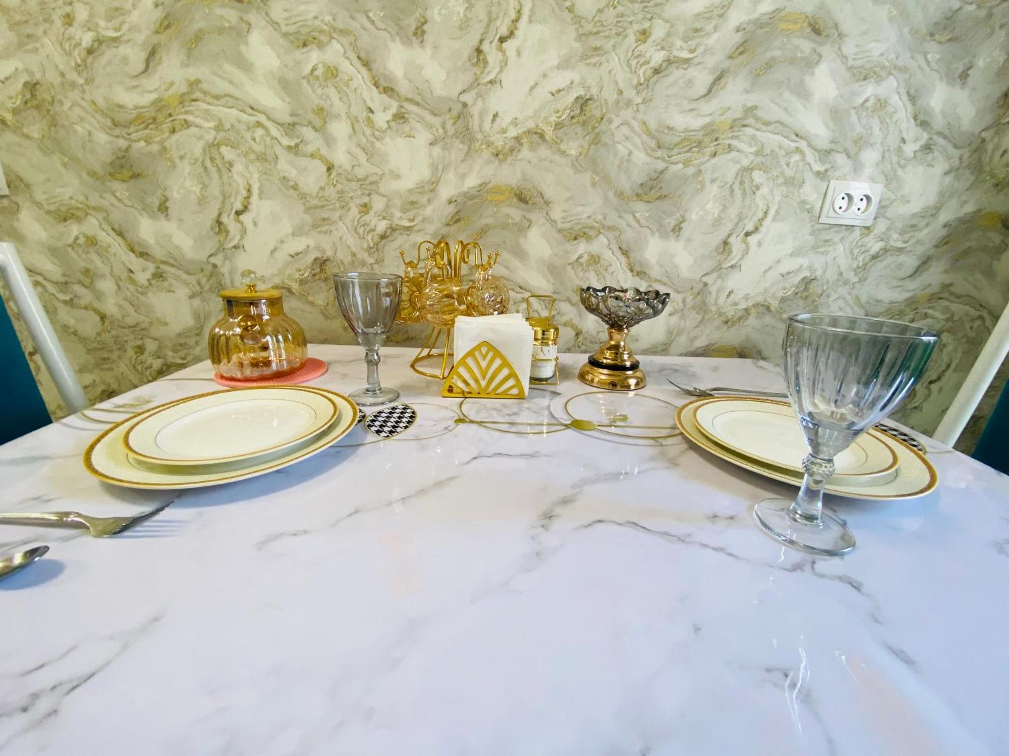 Atlantis Apartment Bishkek Bagian luar foto
